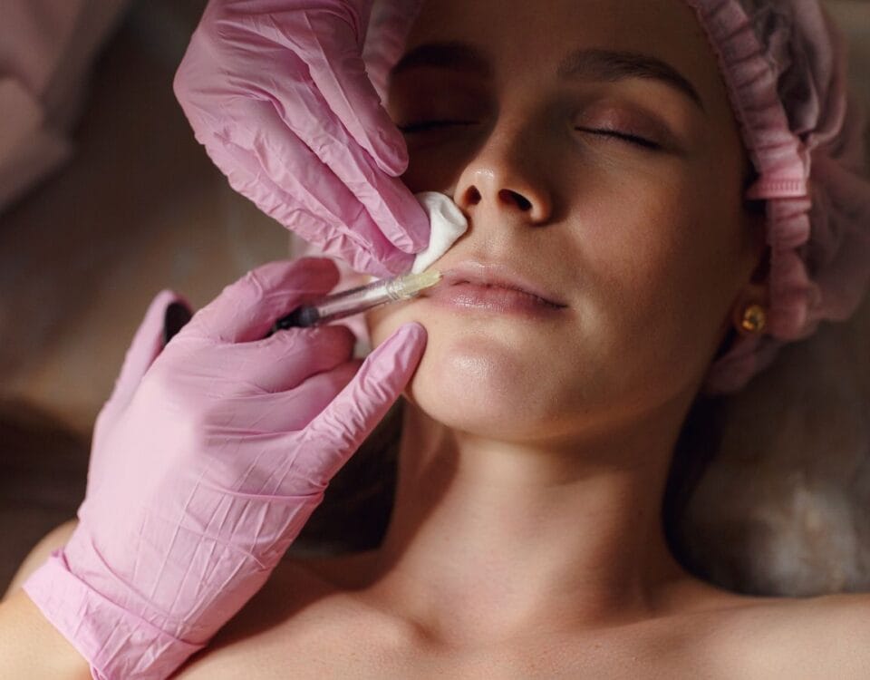 Get same-day lip filler appointments in Miami at Pōk Aesthetic Bar. Quick, safe hyaluronic fillers for plump lips. Book today!