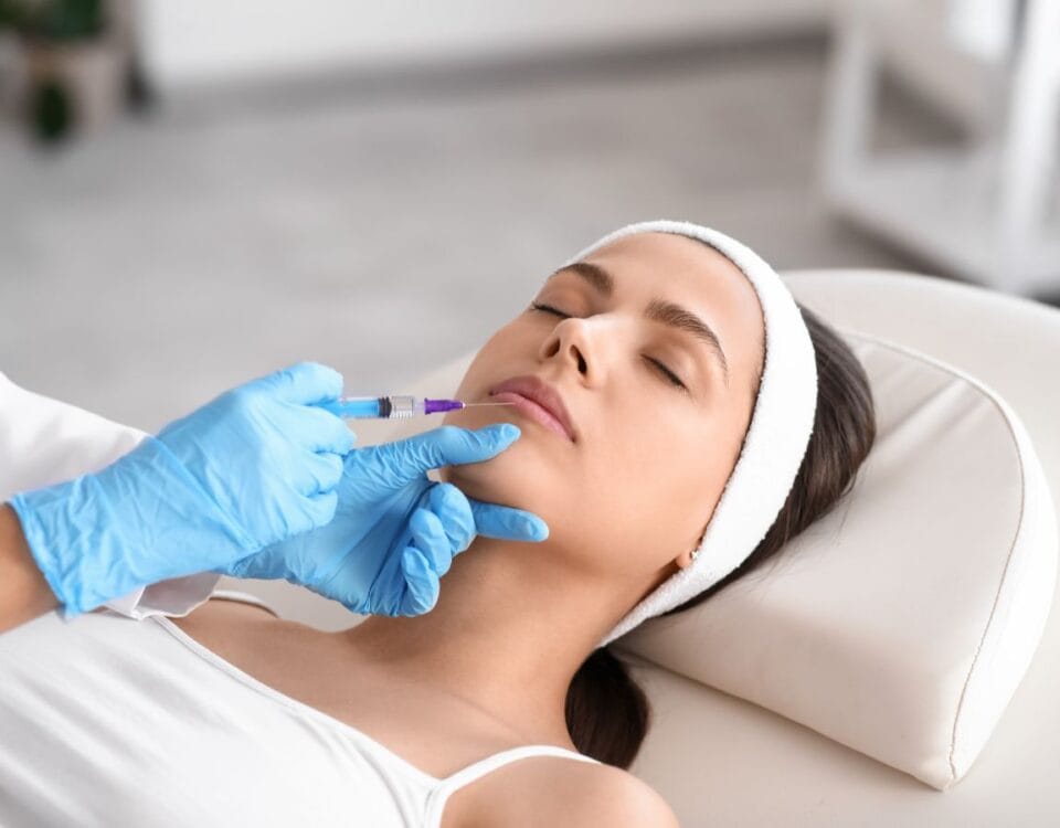 Miami's beauty scene is thriving, and lip fillers have become one of the most sought-after aesthetic treatments in the Magic City. Whether you're looking to add subtle volume or achieve that perfect pout, finding a top-rated med spa for lip fillers in Miami is essential for safe, natural-looking results. Pōk Aesthetic Bar in nearby Coral Gables, QC, stands out as a premier destination where artistry meets medical expertise, delivering beautiful lip enhancements tailored to your unique facial features. With countless options available, choosing the right provider can feel overwhelming. The quality of your results depends heavily on the injector's skill, the products used, and the overall clinic environment. This comprehensive guide explores what makes a med spa truly exceptional for lip filler treatments and how to identify the best providers in Miami's competitive aesthetic market. 💉 What Makes a Med Spa "Top-Rated" for Lip Fillers? Not all med spas are created equal. A top-rated med spa for lip fillers in Miami distinguishes itself through several critical factors that ensure both safety and stunning results. Board-certified medical professionals lead the best establishments, bringing years of training in facial anatomy and injection techniques. These experts understand the delicate balance required to enhance your lips while maintaining natural proportions and avoiding complications. Premium facilities invest in FDA-approved dermal fillers from reputable manufacturers like Juvéderm, Restylane, and RHA. These products have undergone rigorous testing and deliver predictable, long-lasting results with minimal risk of adverse reactions. Transparent pricing and consultation processes reflect a med spa's commitment to patient education. Top providers take time to understand your aesthetic goals, explain realistic outcomes, and create customized treatment plans rather than pushing one-size-fits-all solutions. State-of-the-art facilities maintain strict hygiene protocols and utilize advanced techniques like cannula injections, which reduce bruising and provide more precise filler placement compared to traditional needle methods. 🏆 Key Qualities of Miami's Best Lip Filler Providers Expertise and Credentials The foundation of exceptional lip filler results lies in your injector's qualifications. Look for providers who are board-certified physicians, nurse practitioners, or physician assistants with specialized training in aesthetic injections. Experience matters tremendously in this field. Injectors who perform hundreds of lip filler treatments annually develop an artistic eye and technical precision that newer practitioners simply cannot match. They understand how to account for asymmetries, work with different lip shapes, and adapt techniques for diverse patient needs. Comprehensive Consultation Process A thorough consultation is non-negotiable at any top-rated med spa for lip fillers in Miami. Your provider should evaluate your facial structure, discuss your aesthetic desires in detail, and set realistic expectations about what lip fillers can achieve. During this initial visit, experienced injectors will: Analyze your facial proportions and natural lip anatomy Review your medical history and any contraindications Show before-and-after photos of previous patients Explain the different filler options and their specific properties Outline the procedure timeline and aftercare requirements Product Quality and Selection Premium med spas offer a range of hyaluronic acid-based fillers to address different enhancement goals. Juvéderm Volbella works beautifully for subtle definition, while Juvéderm Ultra XC provides more dramatic volume. Restylane Kysse is specifically formulated for lip enhancement with natural movement. The ability to choose between products demonstrates that your provider prioritizes customization over convenience, selecting the ideal filler for your specific needs rather than using whatever they have in stock. 🌟 Benefits of Choosing a Top-Rated Med Spa Natural-Looking Results The primary advantage of selecting an elite provider is achieving lip enhancement that looks authentically yours. Skilled injectors understand the golden ratio of facial aesthetics and know how to augment your lips without creating an overdone or artificial appearance. They focus on: Maintaining proper lip-to-face proportions Preserving natural lip movement and expressions Creating subtle volume that enhances rather than transforms Addressing asymmetries for balanced results Safety and Risk Minimization Medical safety protocols at top-rated facilities protect you from potential complications. These establishments use sterile techniques, properly stored products, and have emergency protocols in place should any adverse reactions occur. Experienced injectors also recognize early warning signs of complications like vascular occlusion and know how to respond immediately, significantly reducing the risk of serious side effects. Longevity and Value While premium med spas may charge slightly more than budget competitors, the investment pays off through longer-lasting results and fewer touch-up treatments. Expert placement ensures optimal filler integration, and high-quality products maintain their structure longer than inferior alternatives. Additionally, you avoid the costly correction treatments often needed after botched injections at inexperienced facilities. 📋 Comparison: What to Expect at Different Price Points Price Range Typical Services Injector Experience Product Quality Follow-Up Care Budget ($350-$500) Basic lip filler Variable training Generic brands Limited Mid-Range ($500-$750) Standard treatment Moderate experience Name brands Standard check-in Premium ($750-$1,200+) Customized artistry Expert injectors Premium products Comprehensive aftercare 💎 The Pōk Aesthetic Bar Difference What sets exceptional providers apart is their commitment to personalized care and artistic excellence. At elite med spas, every treatment is approached as a unique opportunity to enhance your natural beauty rather than following a template. These establishments invest in ongoing education for their staff, ensuring they stay current with the latest injection techniques and product innovations. They also create a luxurious, comfortable environment where you feel valued as an individual, not just another appointment on the schedule. 🔍 How to Evaluate Med Spa Reviews and Testimonials When researching a top-rated med spa for lip fillers in Miami, dig deeper than star ratings alone. Read detailed reviews that mention specific aspects of the experience: Look for consistency in feedback about injector skill, staff friendliness, facility cleanliness, and result satisfaction. One or two negative reviews among hundreds of positive ones may be outliers, but patterns of similar complaints warrant caution. Before-and-after photo galleries reveal an injector's aesthetic style. Do their results align with your goals? Do the lips look natural and proportional, or overdone and uniform? Social media presence offers additional insight into a med spa's philosophy and expertise. Providers who regularly share educational content, address common concerns, and showcase diverse results demonstrate genuine commitment to their craft. ⚠️ Red Flags to Avoid When Choosing a Provider Certain warning signs should send you looking elsewhere, regardless of how attractive the pricing might seem: Unusually low prices that seem too good to be true often indicate inexperienced injectors or questionable product sources High-pressure sales tactics that push you toward immediate treatment without proper consultation Lack of medical credentials for the person performing your injections Unclear pricing structures or hidden fees that only emerge at checkout No emergency protocols or ability to address complications Your face deserves the best care possible, and cutting corners on lip filler treatments can result in outcomes that require expensive corrections or, worse, cause permanent damage. 📞 Ready for Beautiful, Natural Lips? Choosing a top-rated med spa for lip fillers in Miami means investing in your confidence and ensuring safe, beautiful results that enhance your natural features. The right provider combines medical expertise with artistic vision, creating subtle yet transformative enhancements tailored specifically to you. Don't settle for cookie-cutter treatments or inexperienced injectors. Your lips frame your smile and play a central role in your facial aesthetics—they deserve expert care from qualified professionals who prioritize both safety and artistry. Book your personalized lip filler consultation with Pōk Aesthetic Bar in Coral Gables, FL, and discover how expertly placed fillers can enhance your natural beauty. Our experienced team is dedicated to helping you achieve the perfect pout that looks authentically you. Call us at +1 786-460-8862 or visit our location at 4649 Ponce de Leon #406, Coral Gables, FL 33146 to start your aesthetic journey today. FAQs How long do lip fillers typically last? Most hyaluronic acid lip fillers last between 6-12 months, depending on the specific product used, your metabolism, and the amount injected. Premium products in the lips typically last 9-12 months with proper care. Does getting lip fillers hurt? Most patients report mild discomfort rather than significant pain. Top-rated med spas use numbing cream before treatment and often choose fillers with built-in lidocaine for maximum comfort. The entire procedure usually takes just 15-30 minutes. Can I see results immediately after lip filler injections? Yes, you'll notice volume increase immediately, though some swelling is normal for 24-48 hours. Final results become apparent once swelling subsides, typically within one week. What's the recovery time for lip filler treatments? Most people return to normal activities immediately, though you may experience mild swelling, tenderness, or bruising for a few days. Avoid strenuous exercise and excessive heat for 24 hours post-treatment. How much do lip fillers cost at top-rated med spas in Miami? Quality lip filler treatments typically range from $600-$1,200 per syringe at premium Miami med spas. The exact cost depends on the product used, the amount needed, and the injector's expertise level. People Also Ask What should I look for in a med spa before getting lip fillers? Prioritize facilities with board-certified medical professionals, transparent pricing, comprehensive consultations, FDA-approved products, and extensive before-and-after galleries showing natural-looking results. Are there any side effects I should know about before getting lip fillers? Common temporary side effects include swelling, bruising, tenderness, and minor asymmetry that resolves within days. Serious complications are rare when performed by experienced injectors at reputable facilities. How do I choose between different types of lip fillers? Your injector should recommend specific products based on your goals, lip anatomy, and desired longevity. Softer fillers like Volbella create subtle definition, while denser options like Ultra XC provide more dramatic volume. Can lip fillers look natural, or will people know I had work done? Expert injectors at top-rated med spas specialize in natural-looking enhancements that complement your facial features. The key is choosing conservative amounts and working with skilled professionals who understand aesthetic balance. What questions should I ask during my lip filler consultation? Ask about the injector's credentials and experience, which specific products they recommend and why, what results you can realistically expect, the total cost including any touch-ups, and how they handle potential complications.