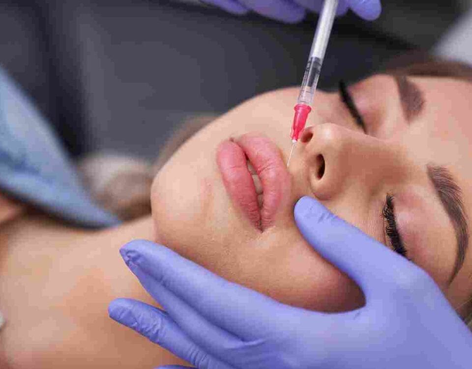 Discover which foods to avoid after lip filler in Miami to protect your results, reduce swelling, and heal faster after treatment.